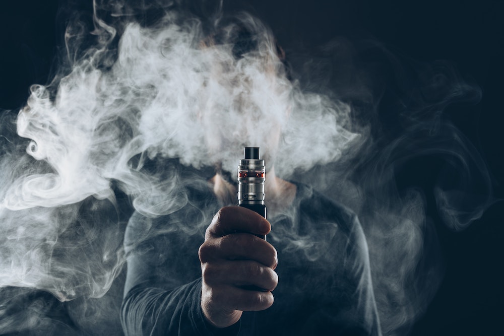 Les avantages de la collaboration avec des influenceurs pour promouvoir les produits des grossistes Innokin dans le marché des cigarettes électroniques
