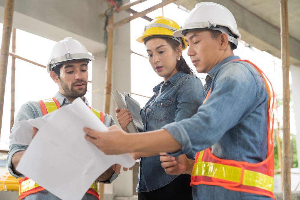 Panneau de chantier : une évaluation juridique de la conformité des informations