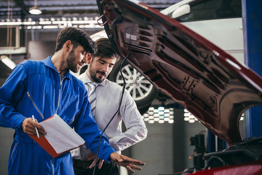 Les 5 erreurs fatales que vous faites en entretenant votre voiture : découvrez comment les éviter!