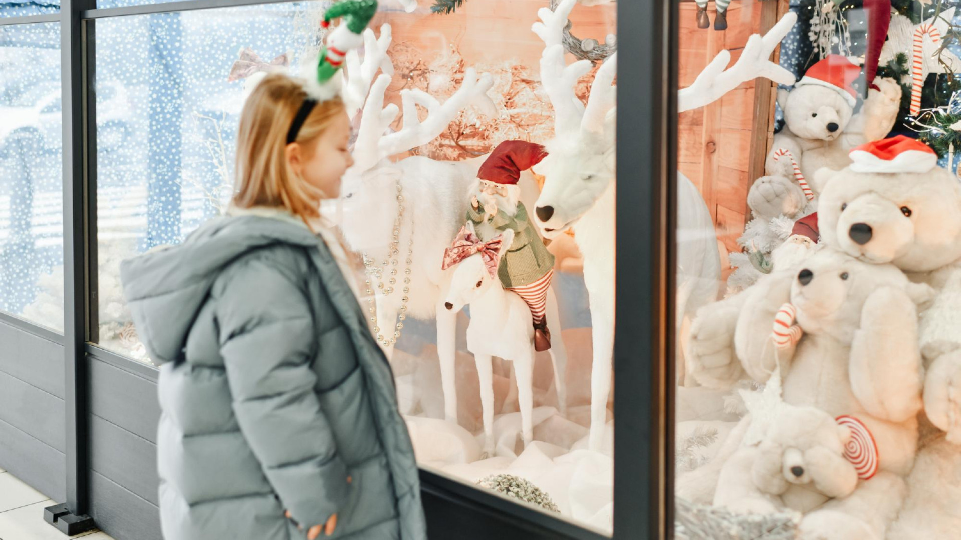 Créez une vitrine immersive pour les fêtes grâce aux automates de Noël